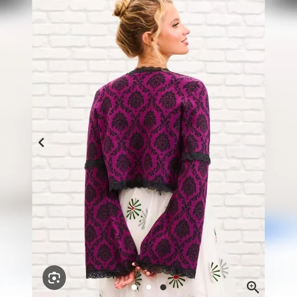 Her Universe Disney NWT  Haunted Mansion Sweater Jacket Size Medium - Picture 2 of 7